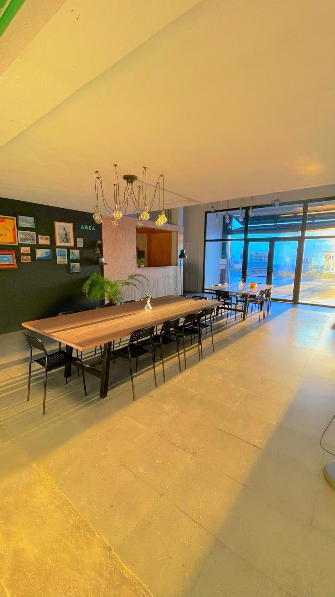 Area Surf House Hostel Muros Bagian luar foto